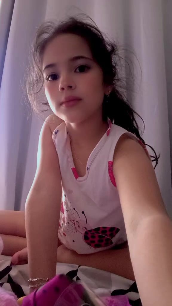 @Valentina Fernandes
