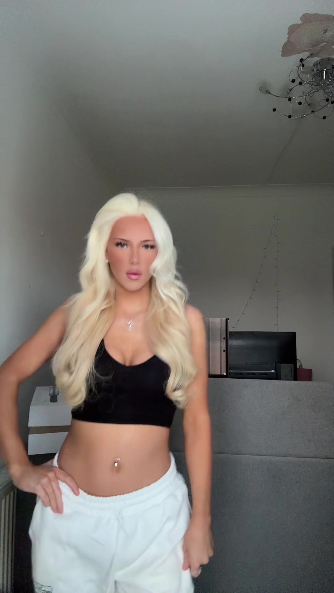 @Chlobo