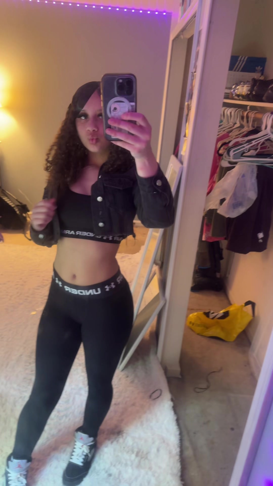 @￶