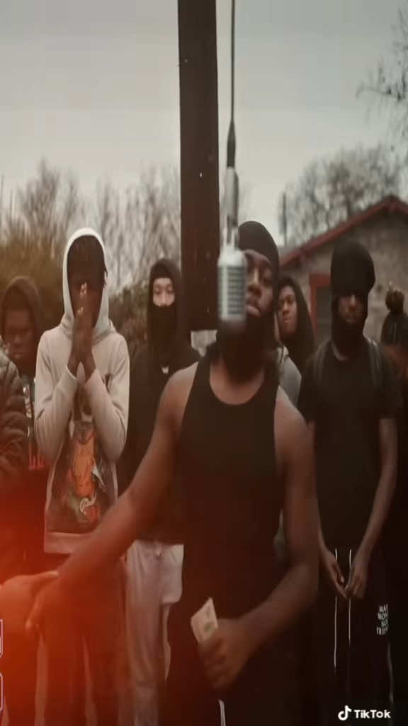 @Iri🕷️
