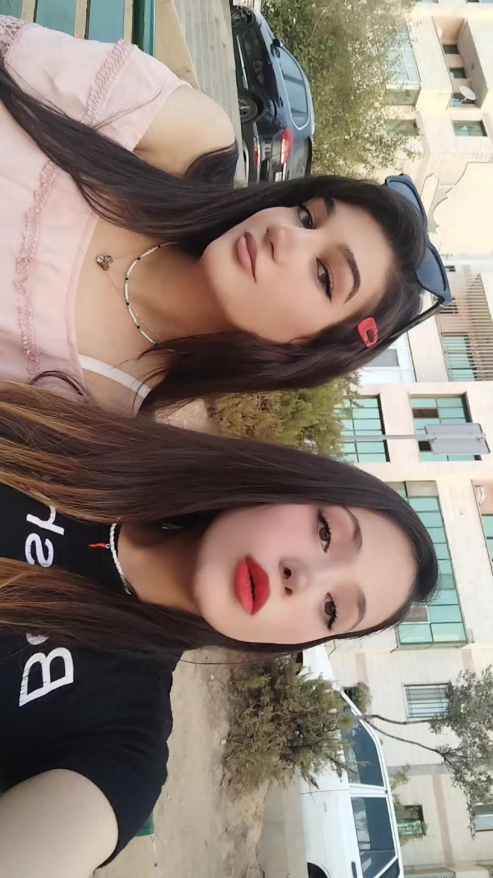 @e1naaazz