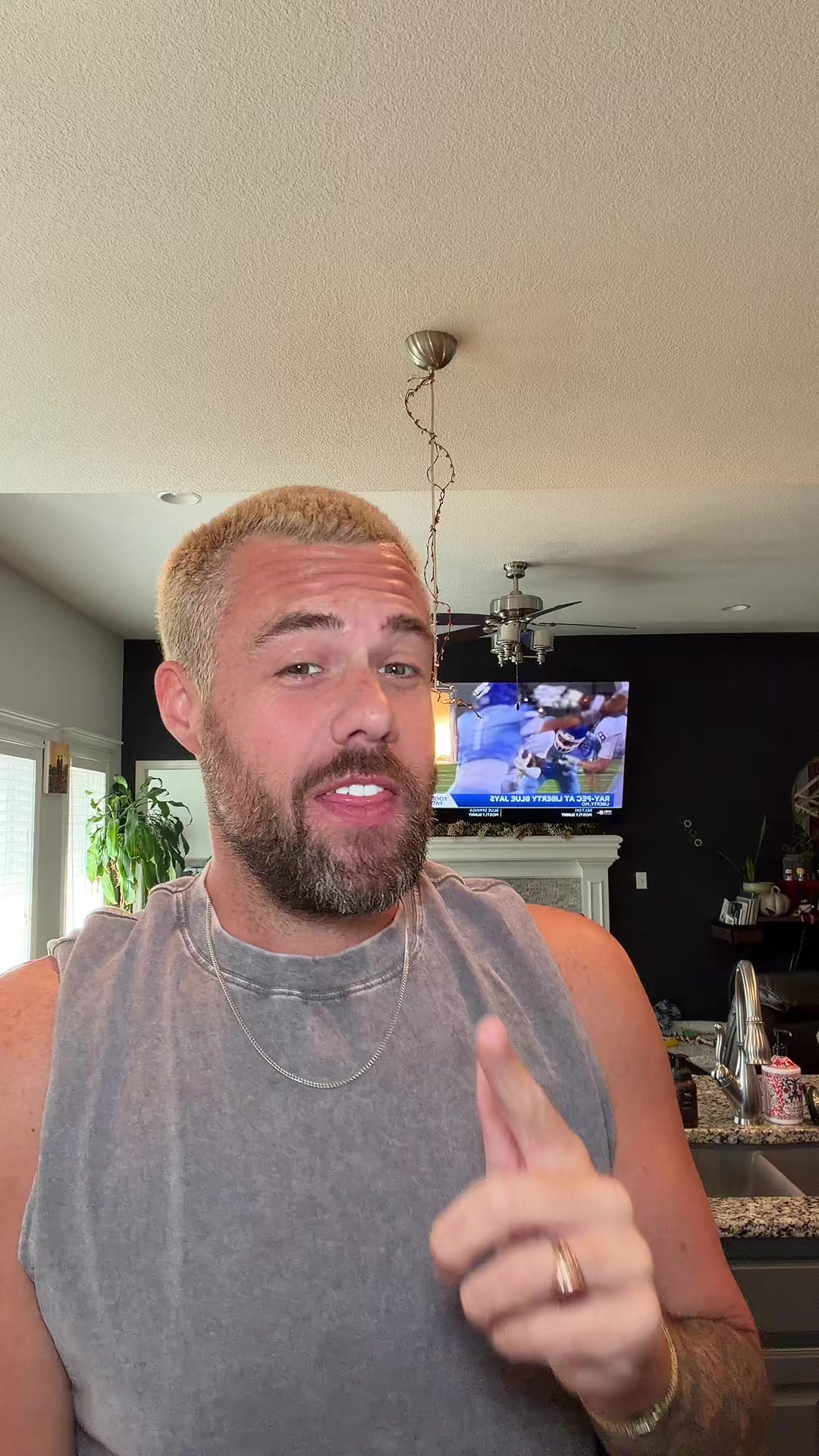 @travisleekc