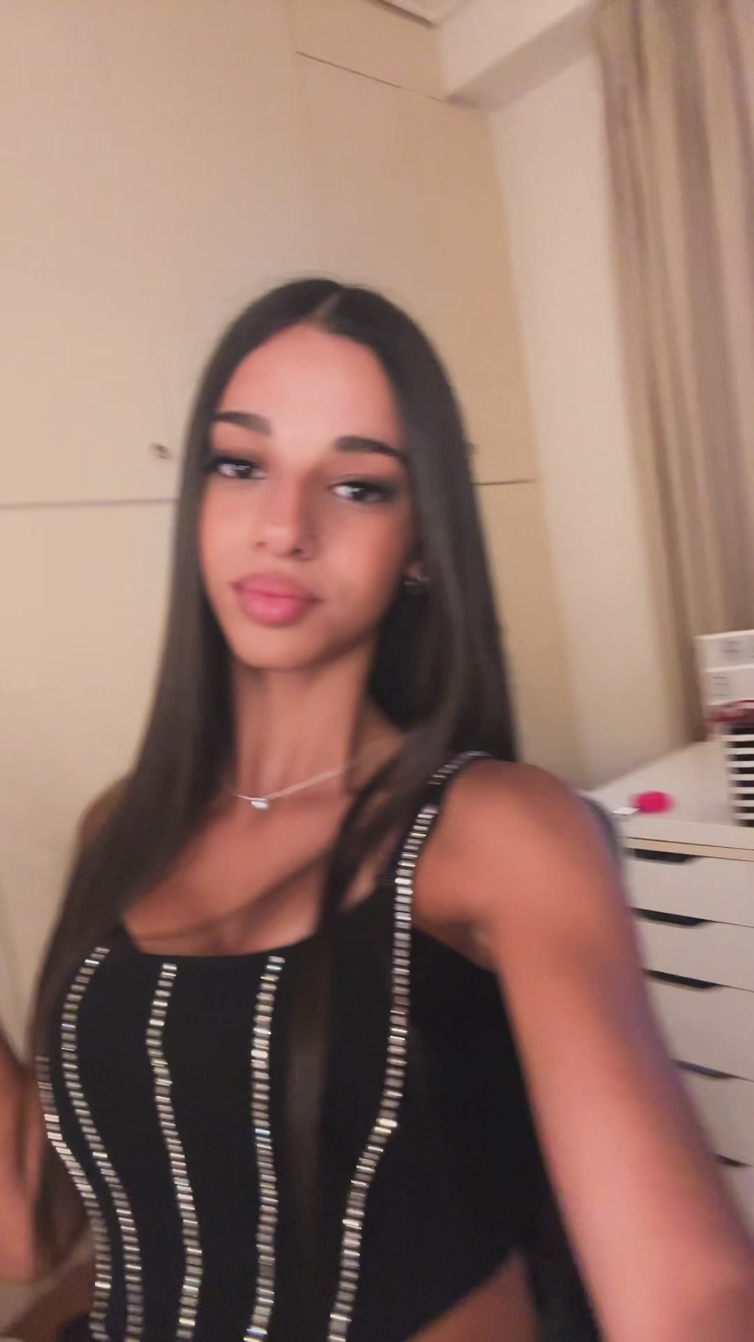 @𝑒𝓁𝑒𝒻𝓉𝒽𝑒𝓇𝒾𝒶