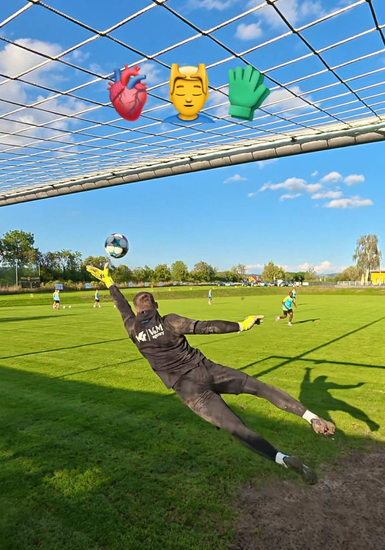 @FT_Goalkeeper