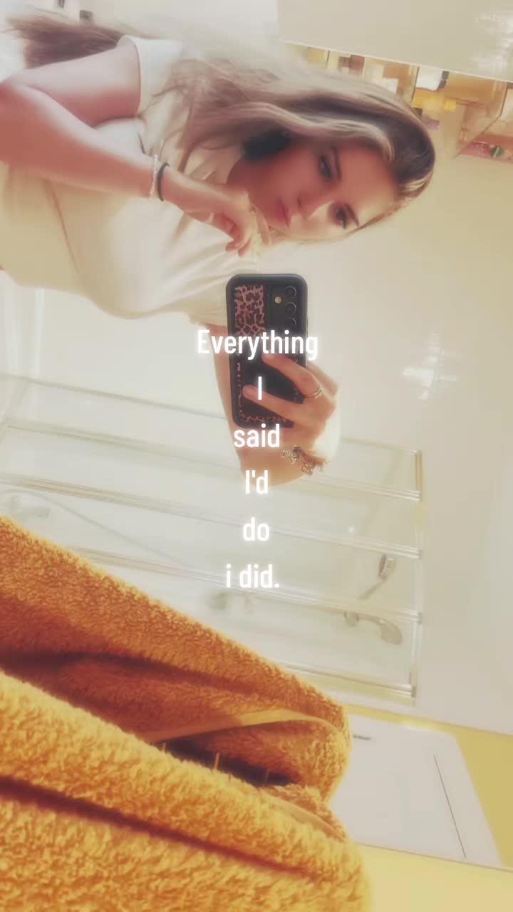 @𝓛𝒾𝓁𝓁𝒾𝑒 𝒷 💕