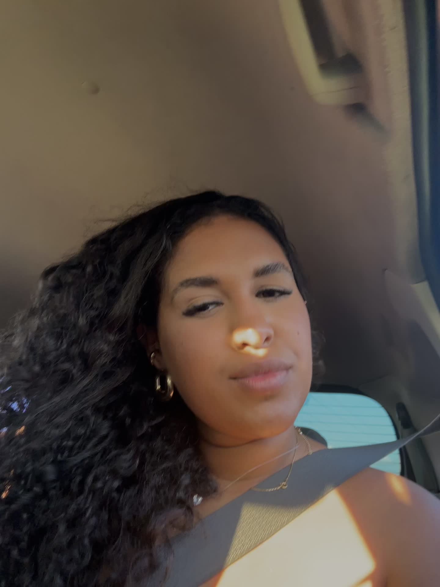 @Hel&ocirc; 🌻