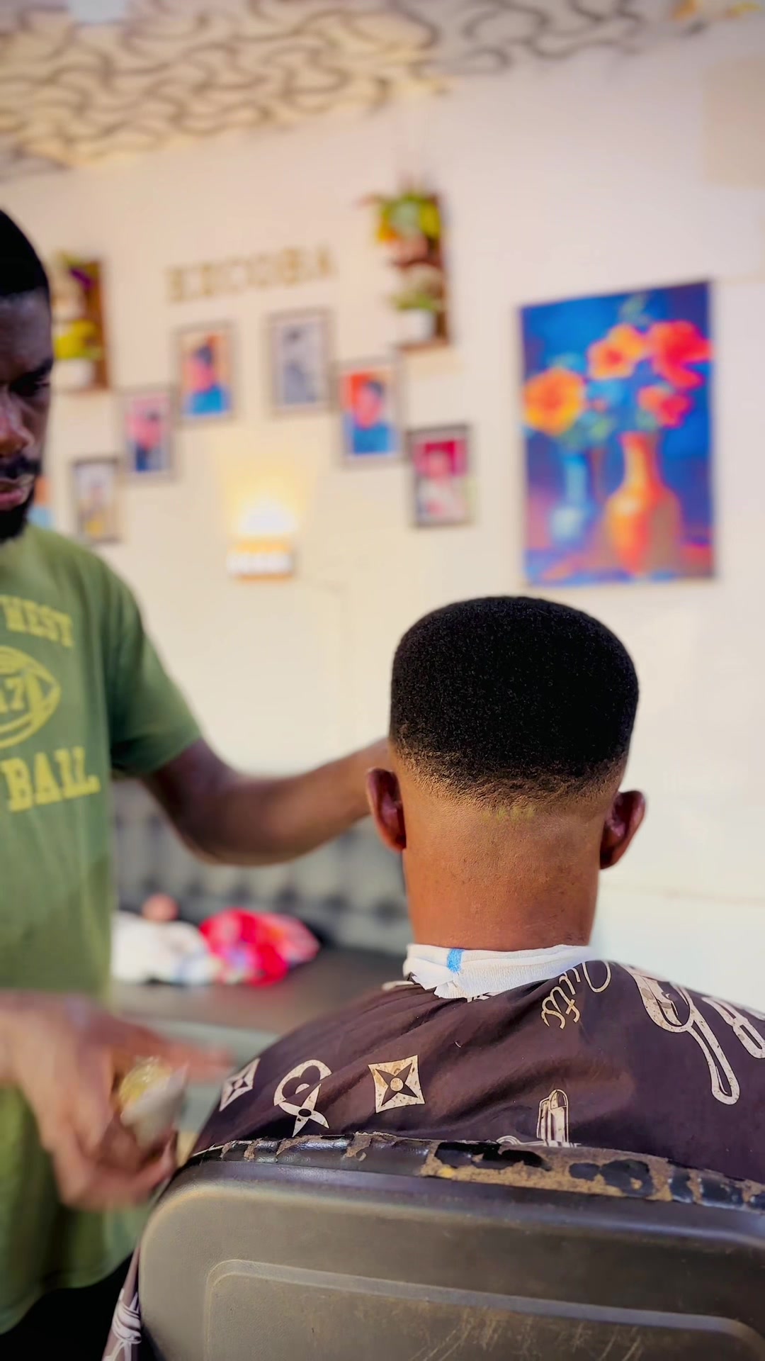 @_ĶĦÓĎJÓ_ ÈXÇÓBÄ🇬🇭🇺🇸💈✂️🔌
