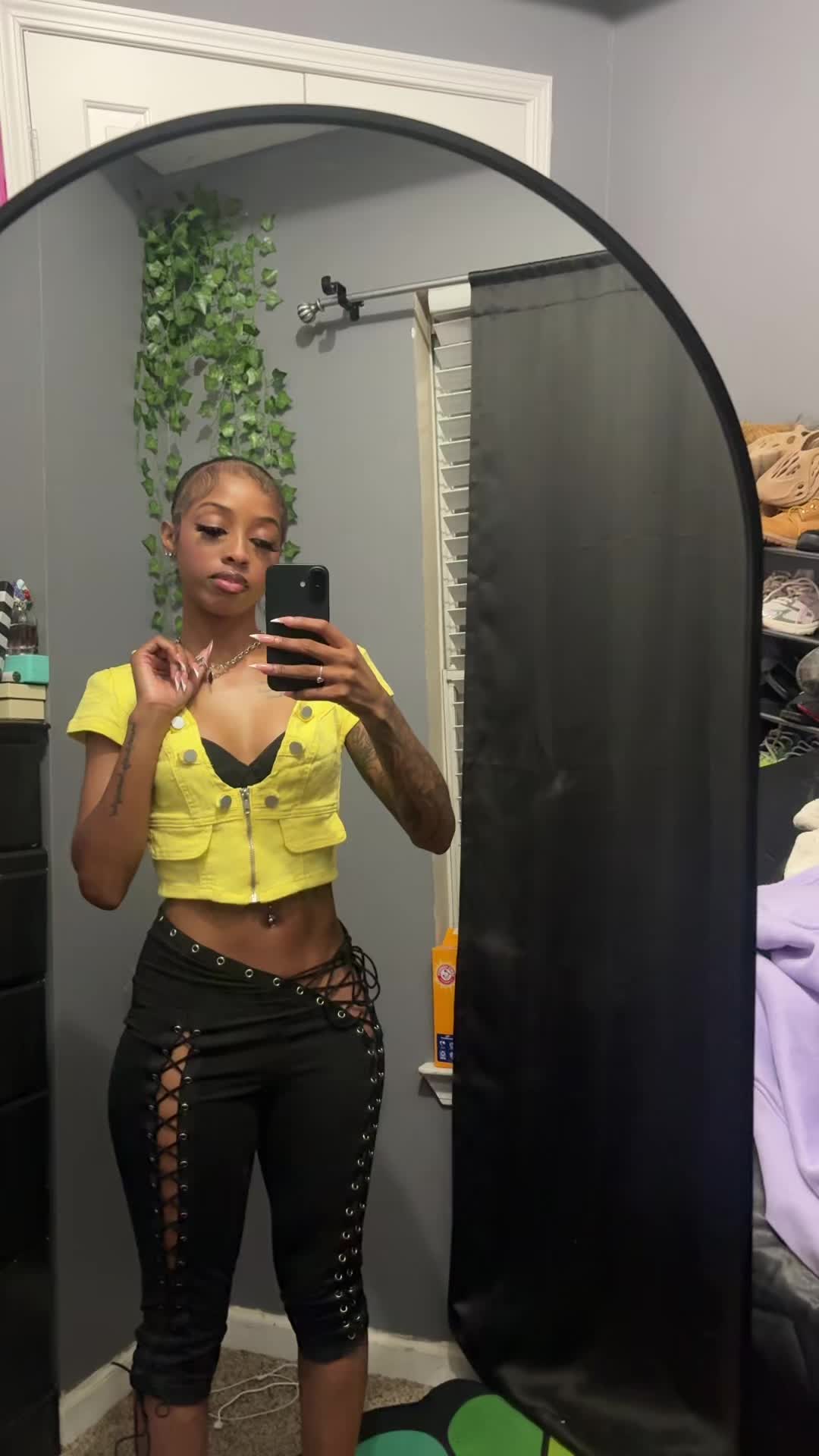@beautifulweirdo01