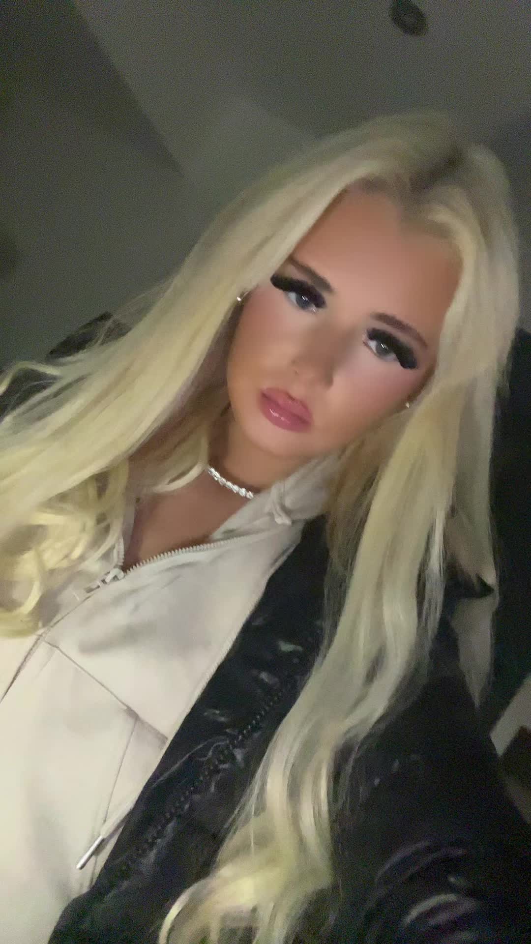 @mileymaii