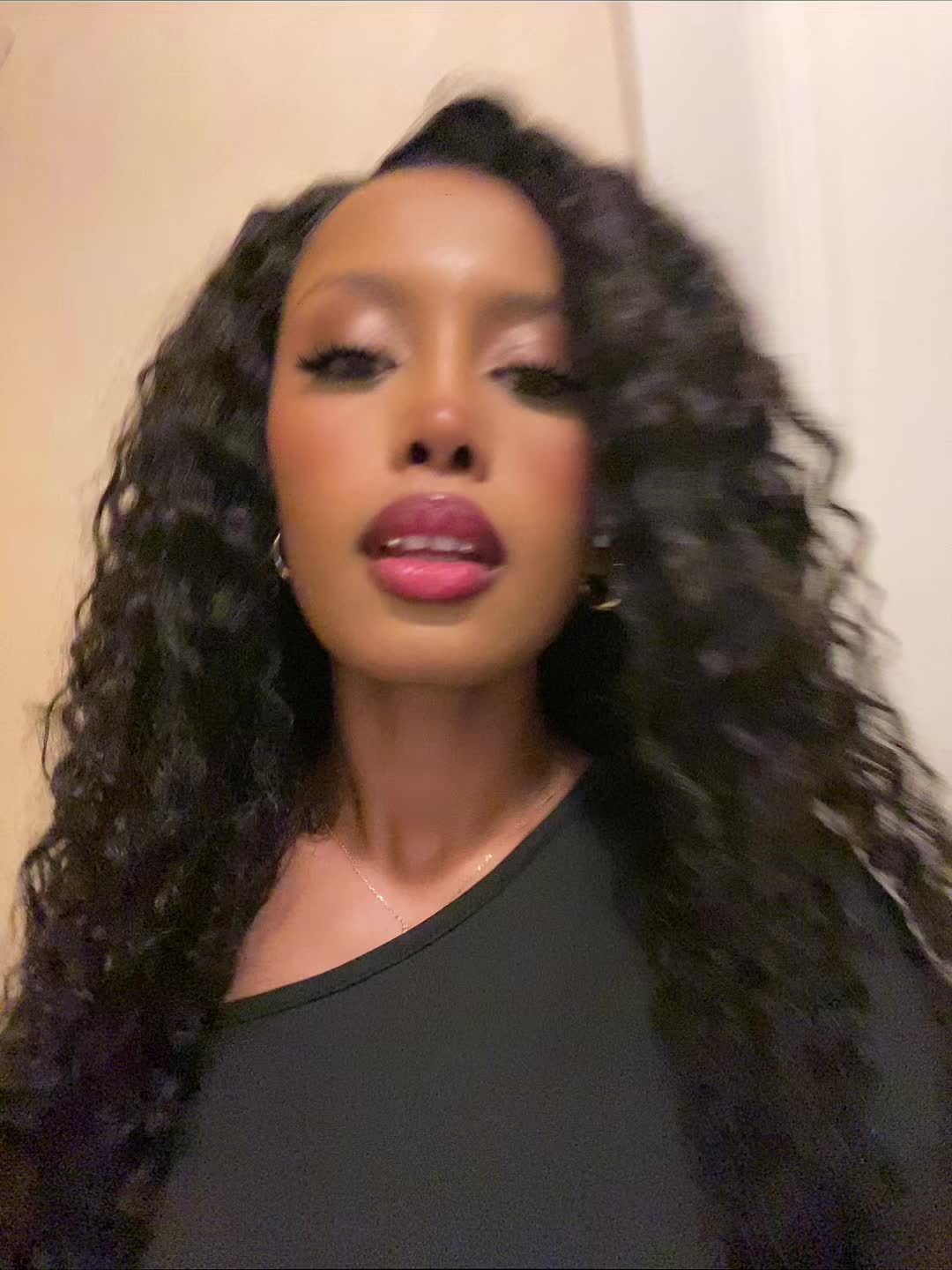 @👸🏽
