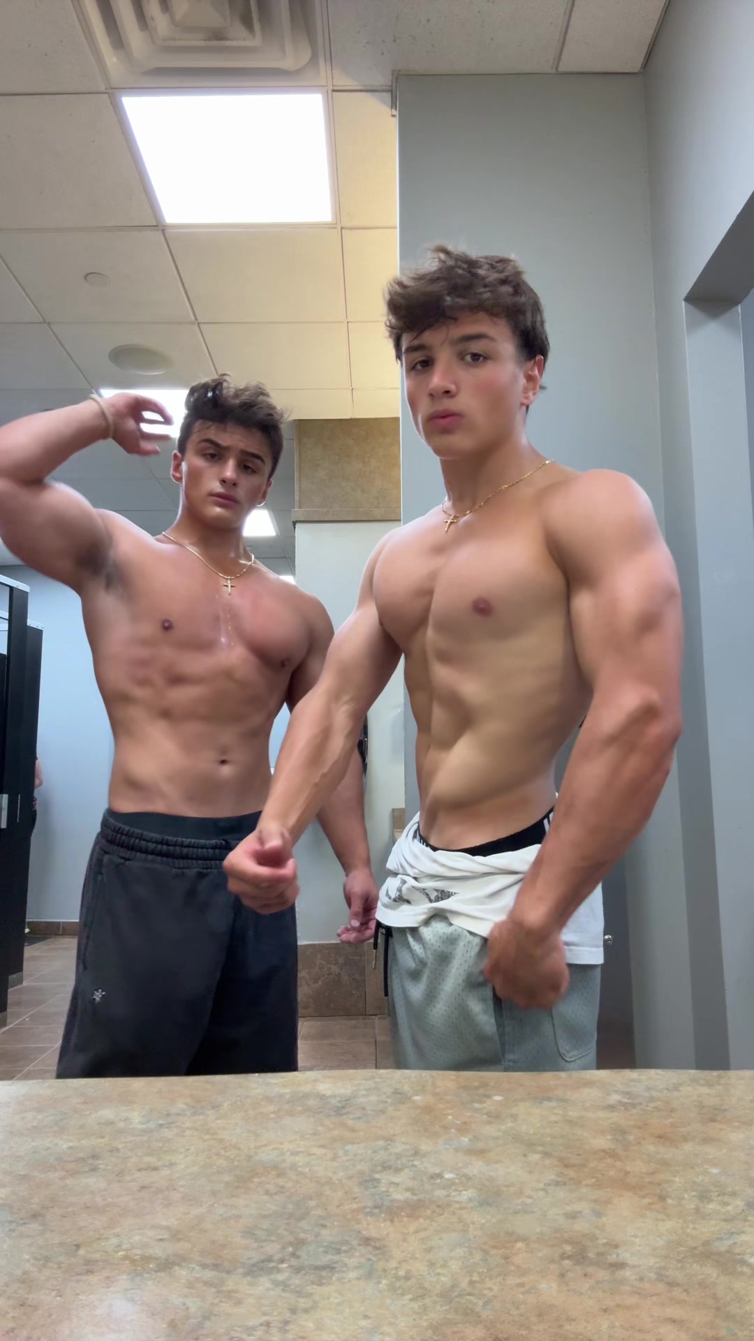 @brockdergaraa