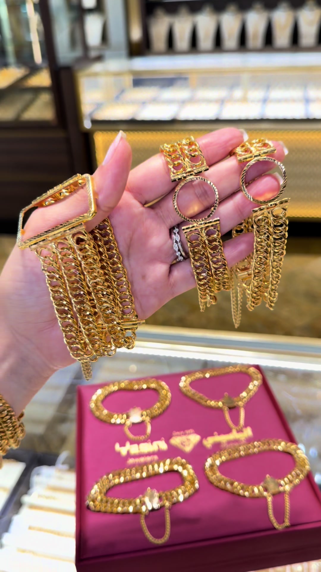 @Yasini Jewelers