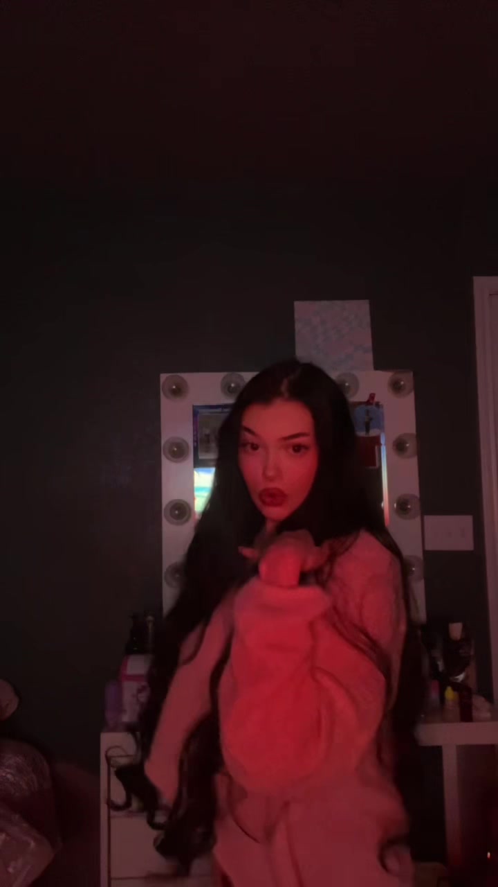 @Ximene