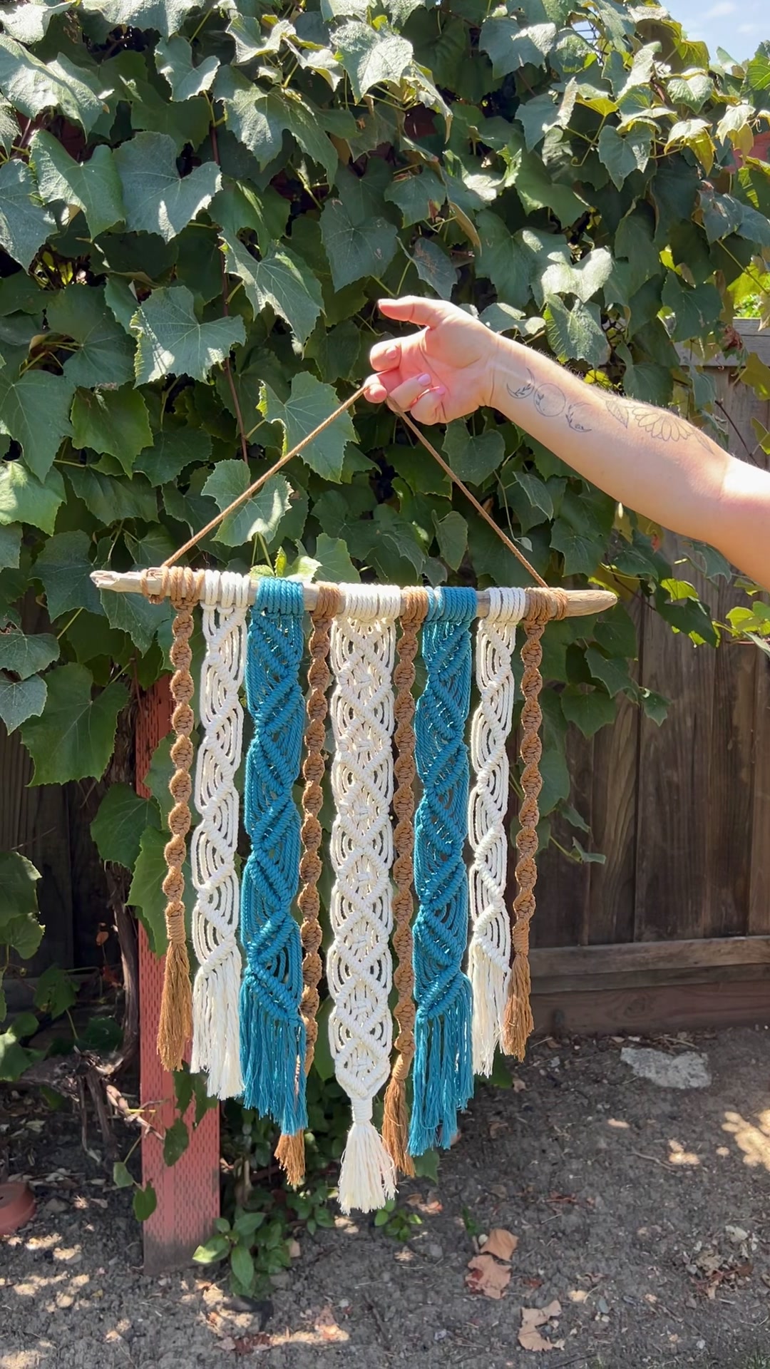 @AngsCraftsnCreations• Macrame