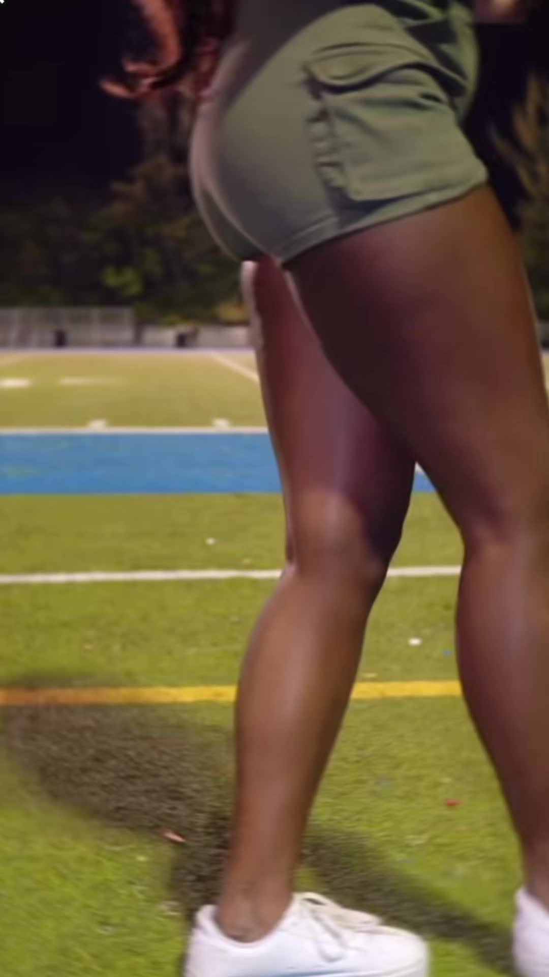 @H0lliw00de