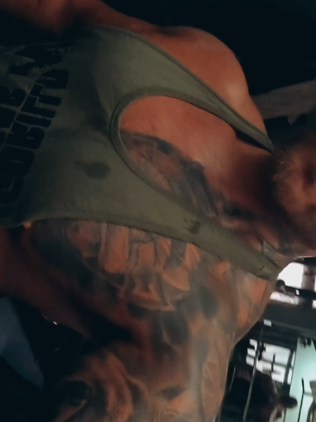 @derLöwe