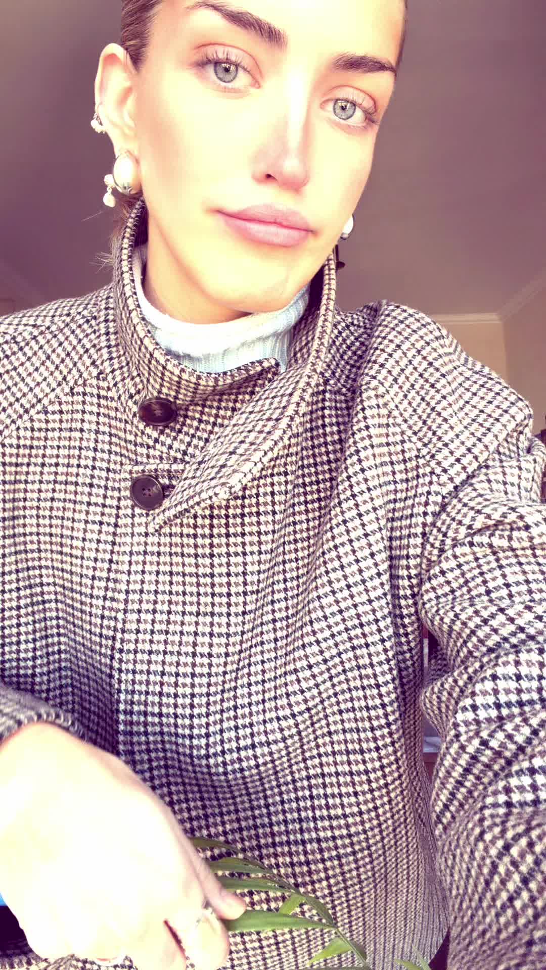 @😇