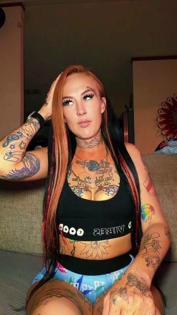 @ғͫʊͦcͭкͪɳͣ Tattedmommy420
