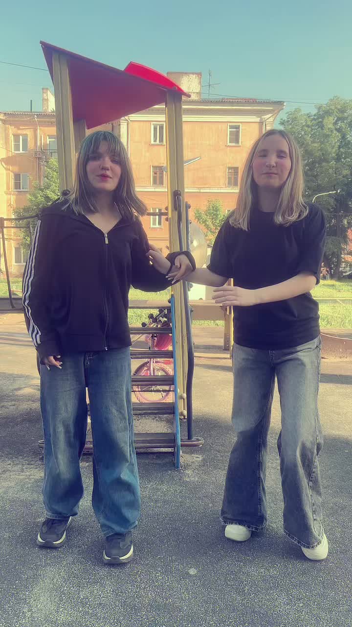 @Vaaaa_r