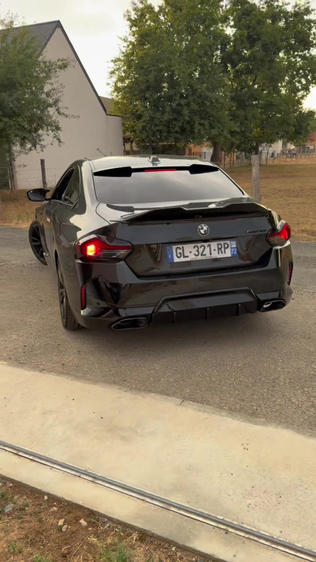 @Dark_m240i