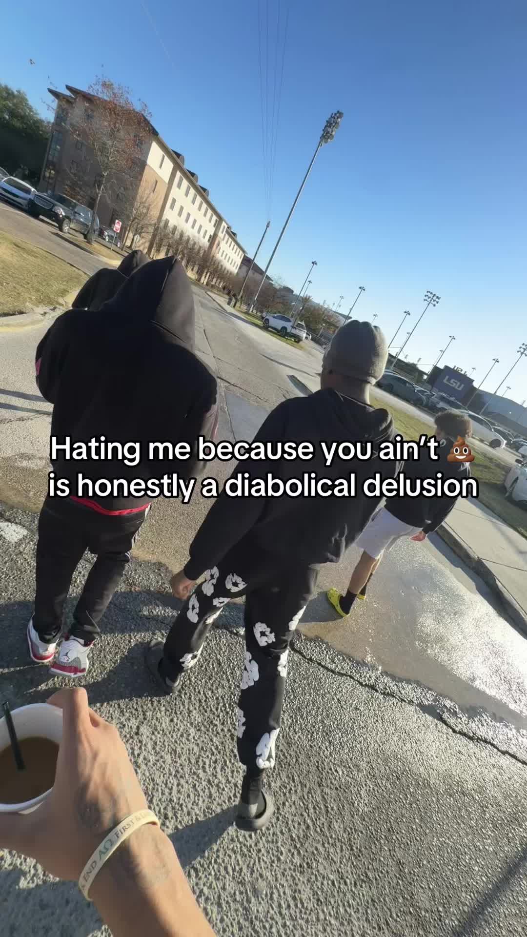 @𝓣𝓻𝓲𝓹𝓹🌪️🪵