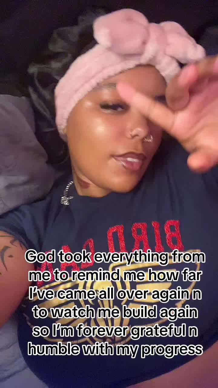 @thelyssarayne