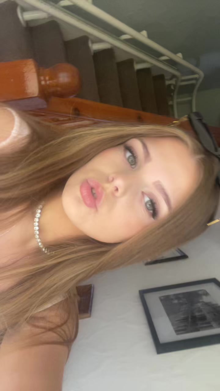 @𝐑𝐮𝐛𝐲 𝐄𝐥𝐥𝐞𝐧🤍🍒
