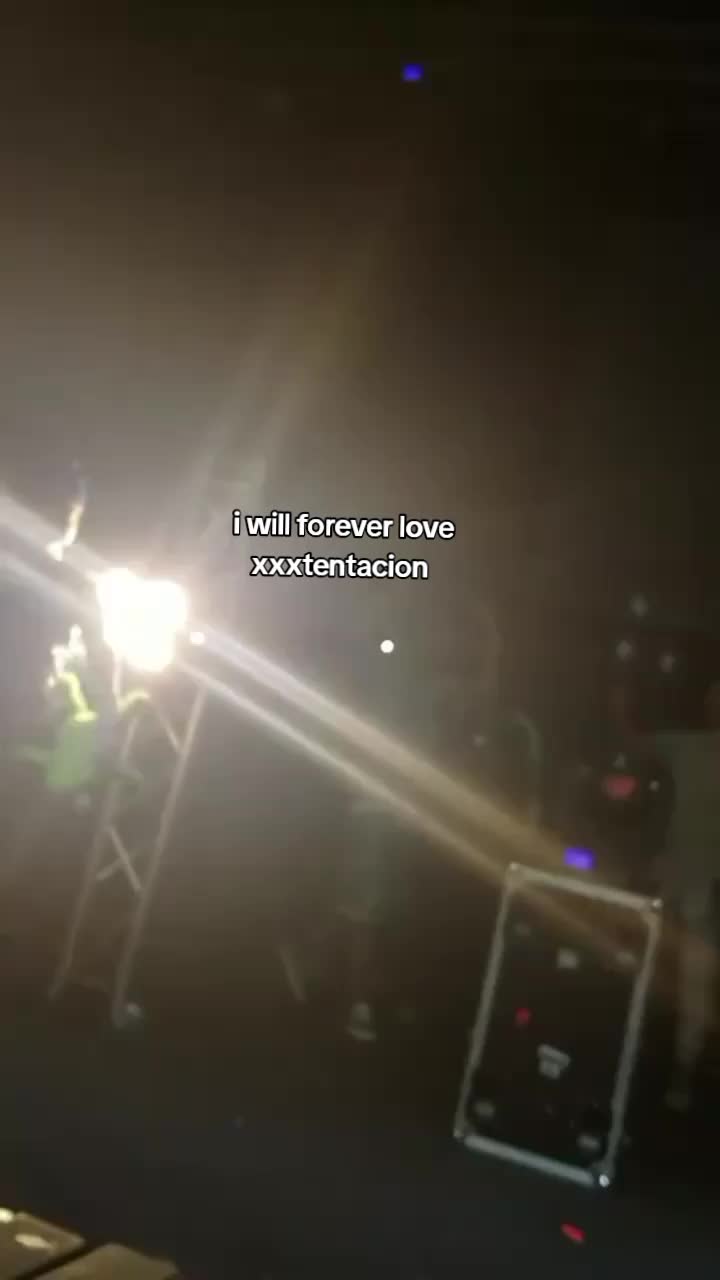 @𖣂