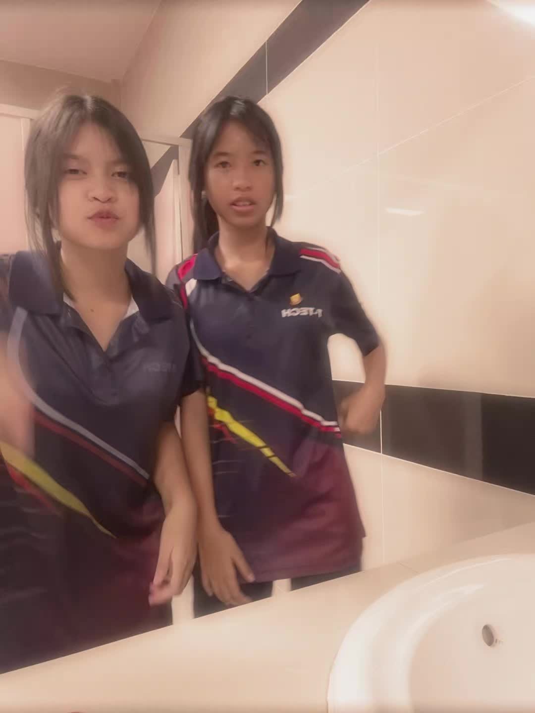 @มอมีนน🫠