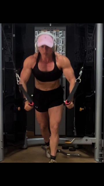 @lolyfitness_