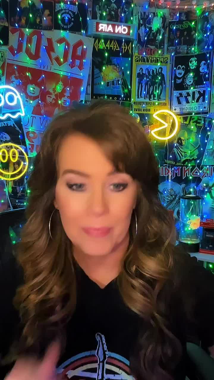 @❌️Christine Kennedy