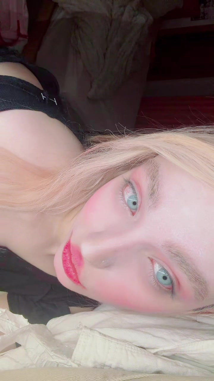 @itsananani