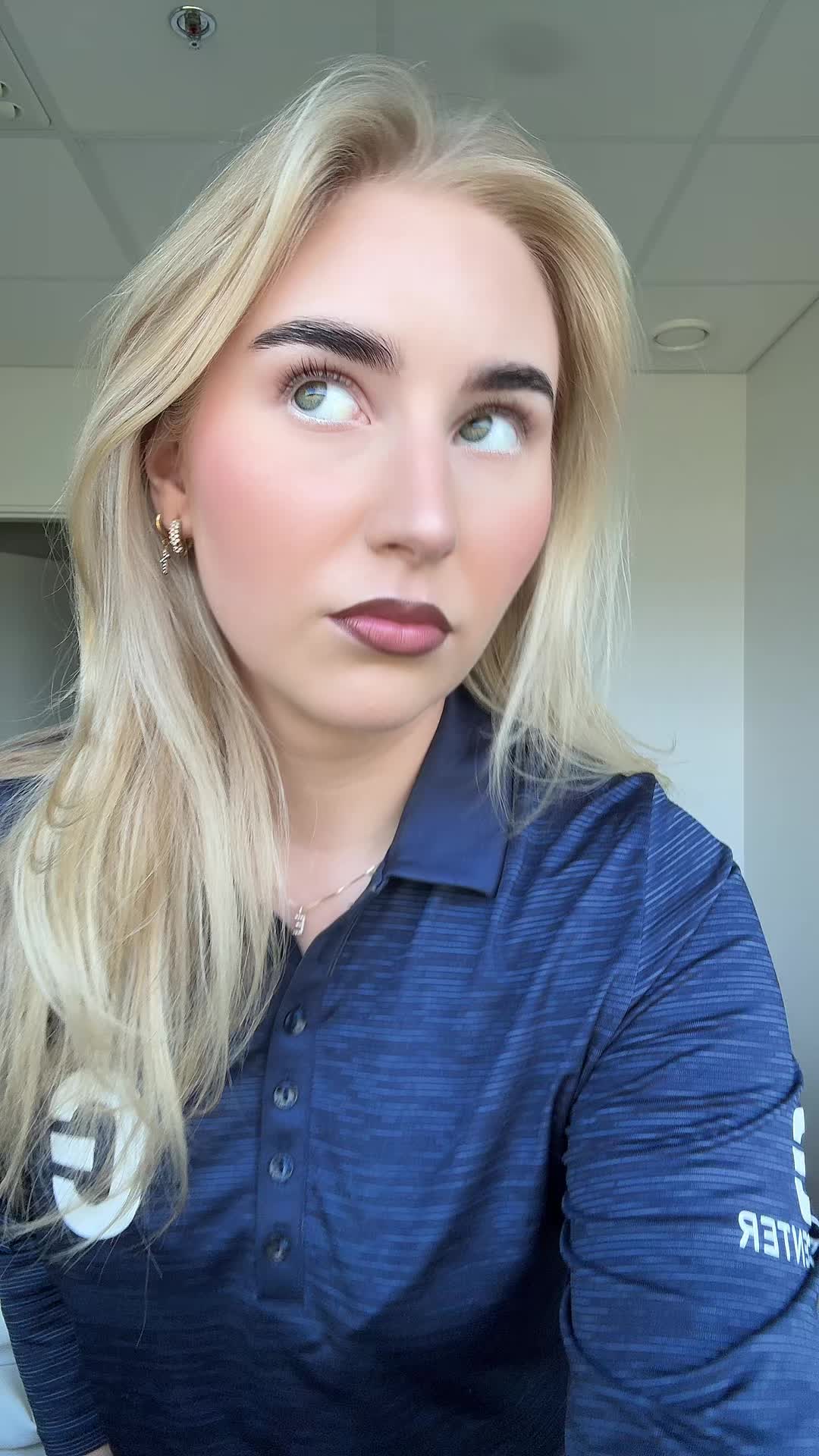 @elsajeejee