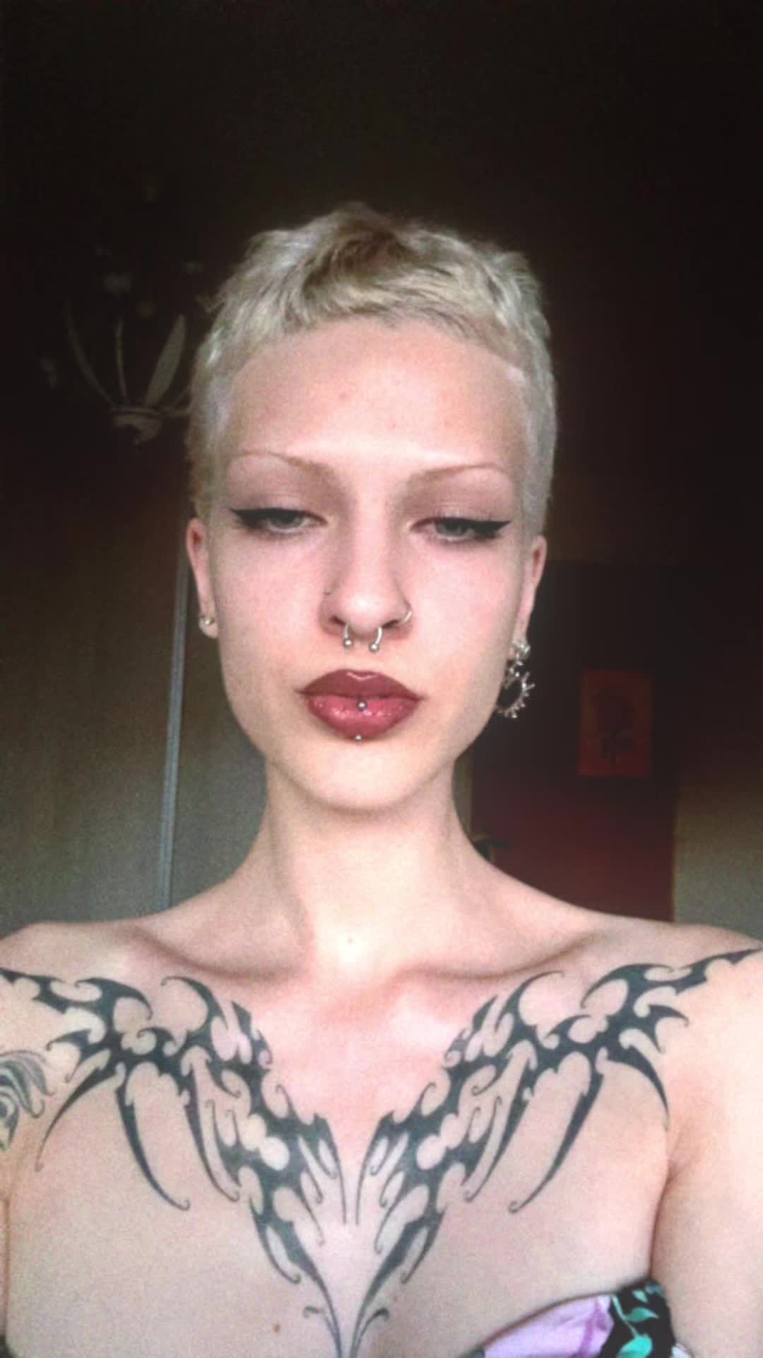@alexiazehn