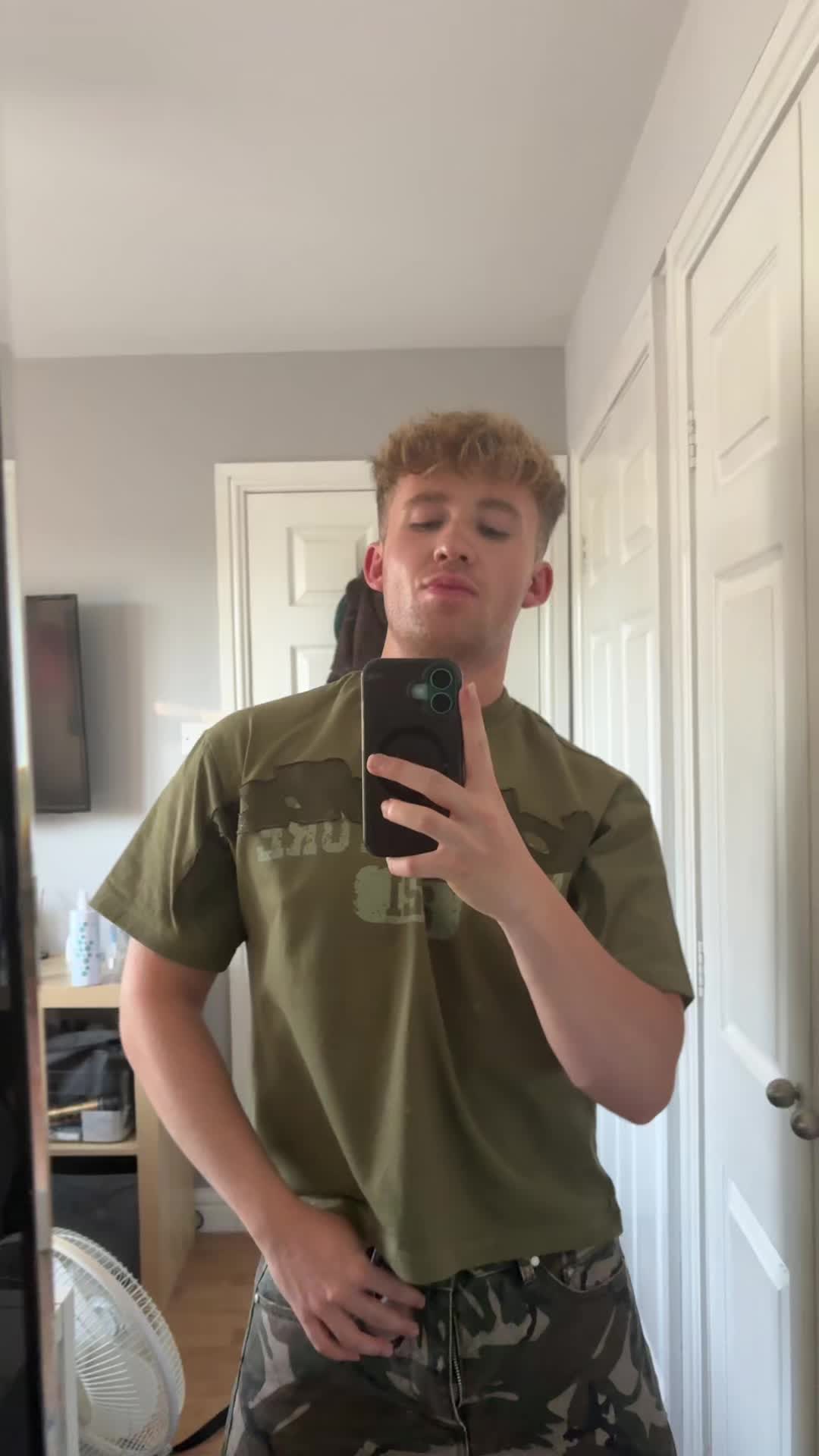 @itzisaacjames
