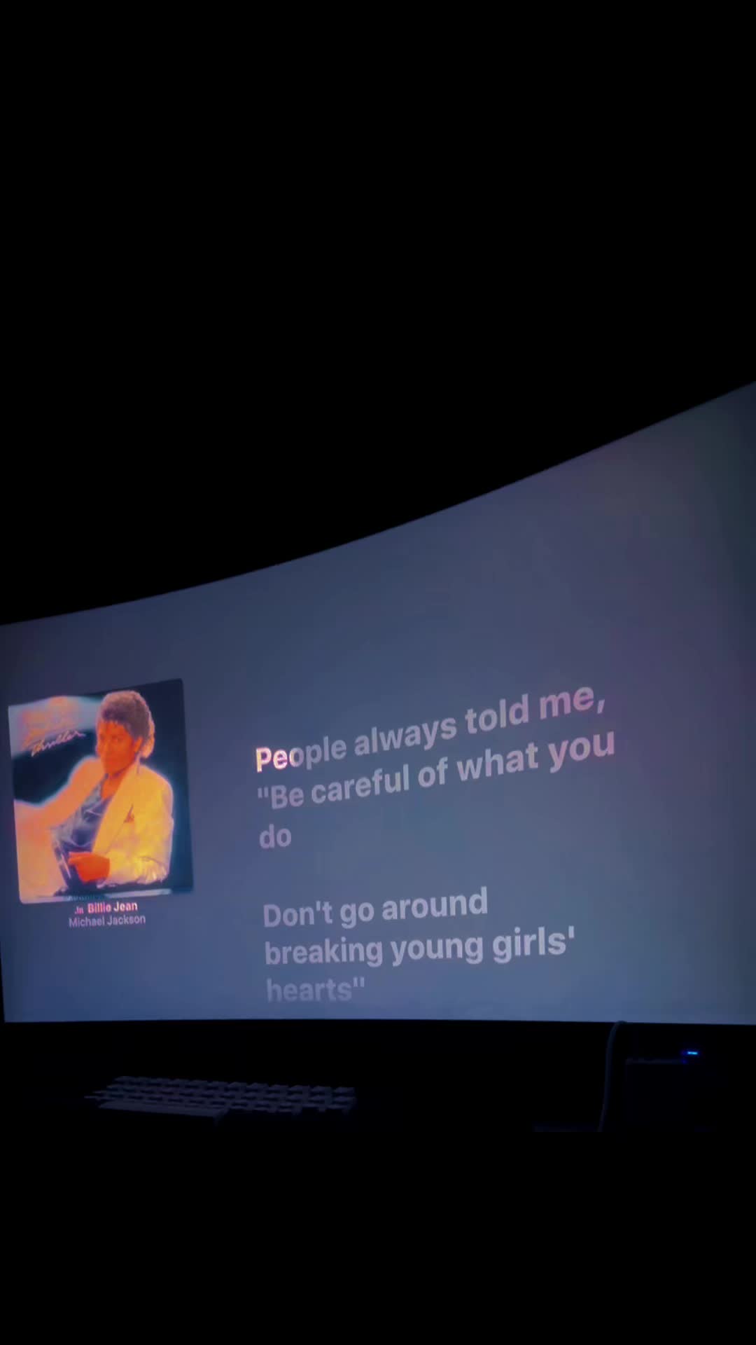 @𝔩𝔶𝔯𝔦𝔵𝔠𝔰__.🎧