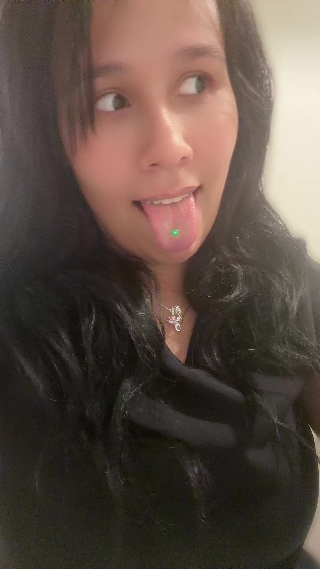@L_O_V_E_Y 💕