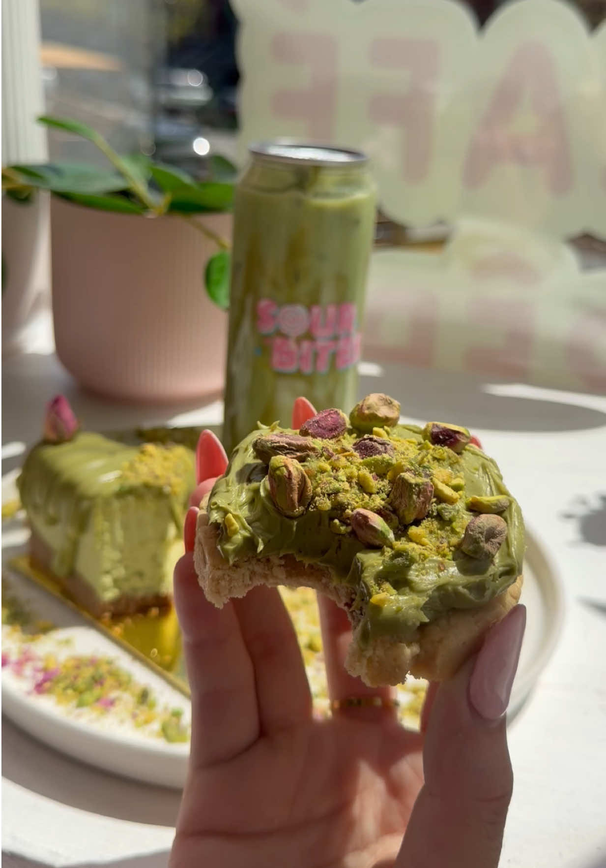 @Sourbitesmtl🍭