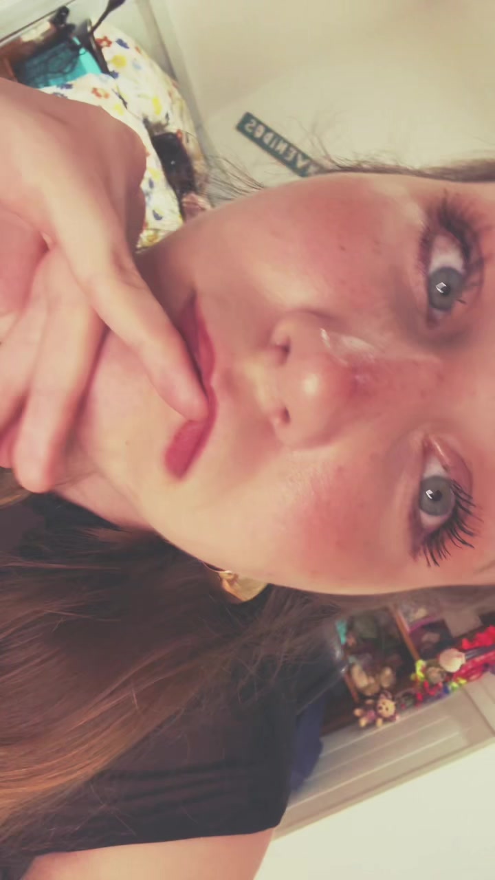 @nikoletaa