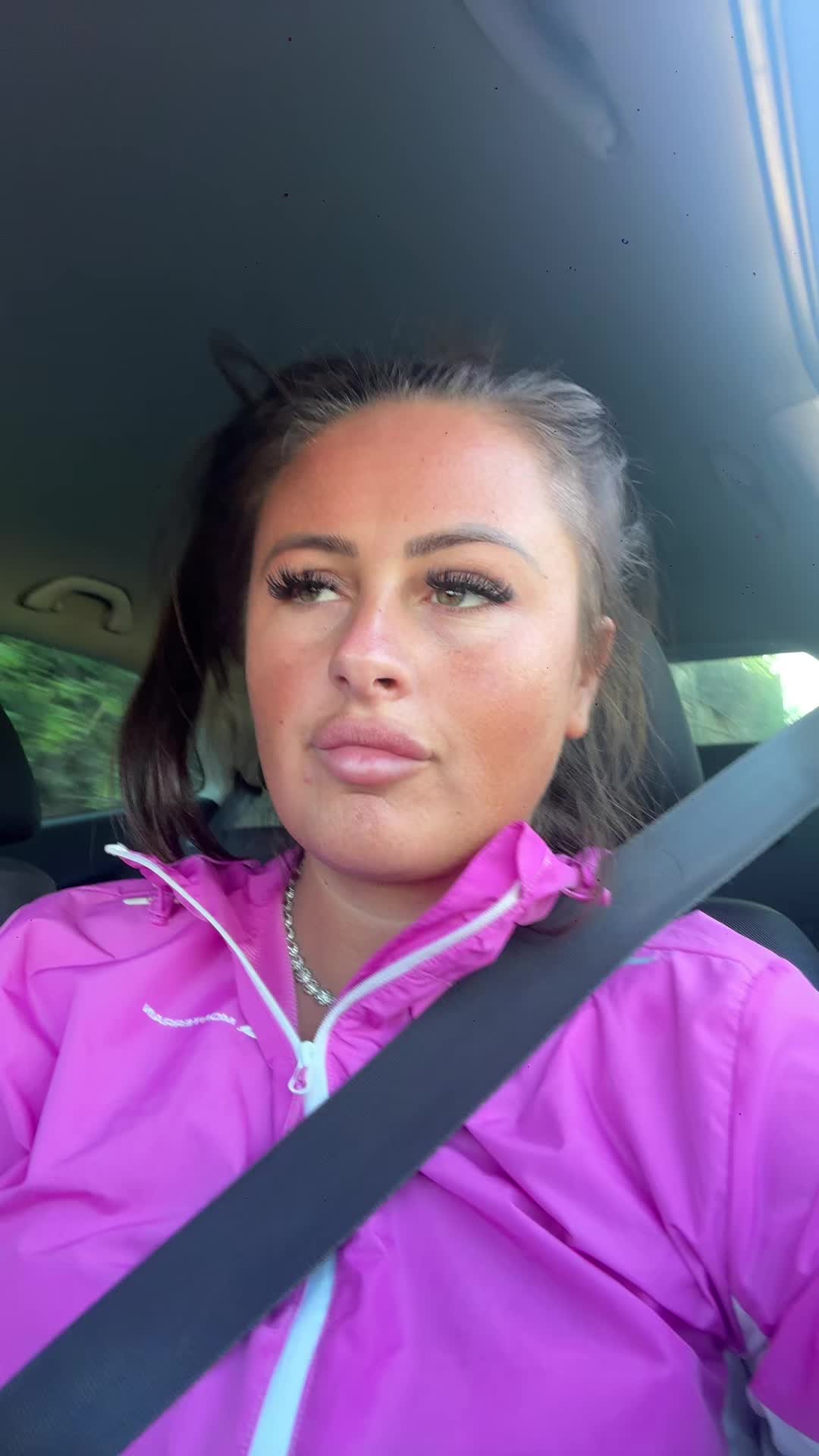 @courtneywhitexx