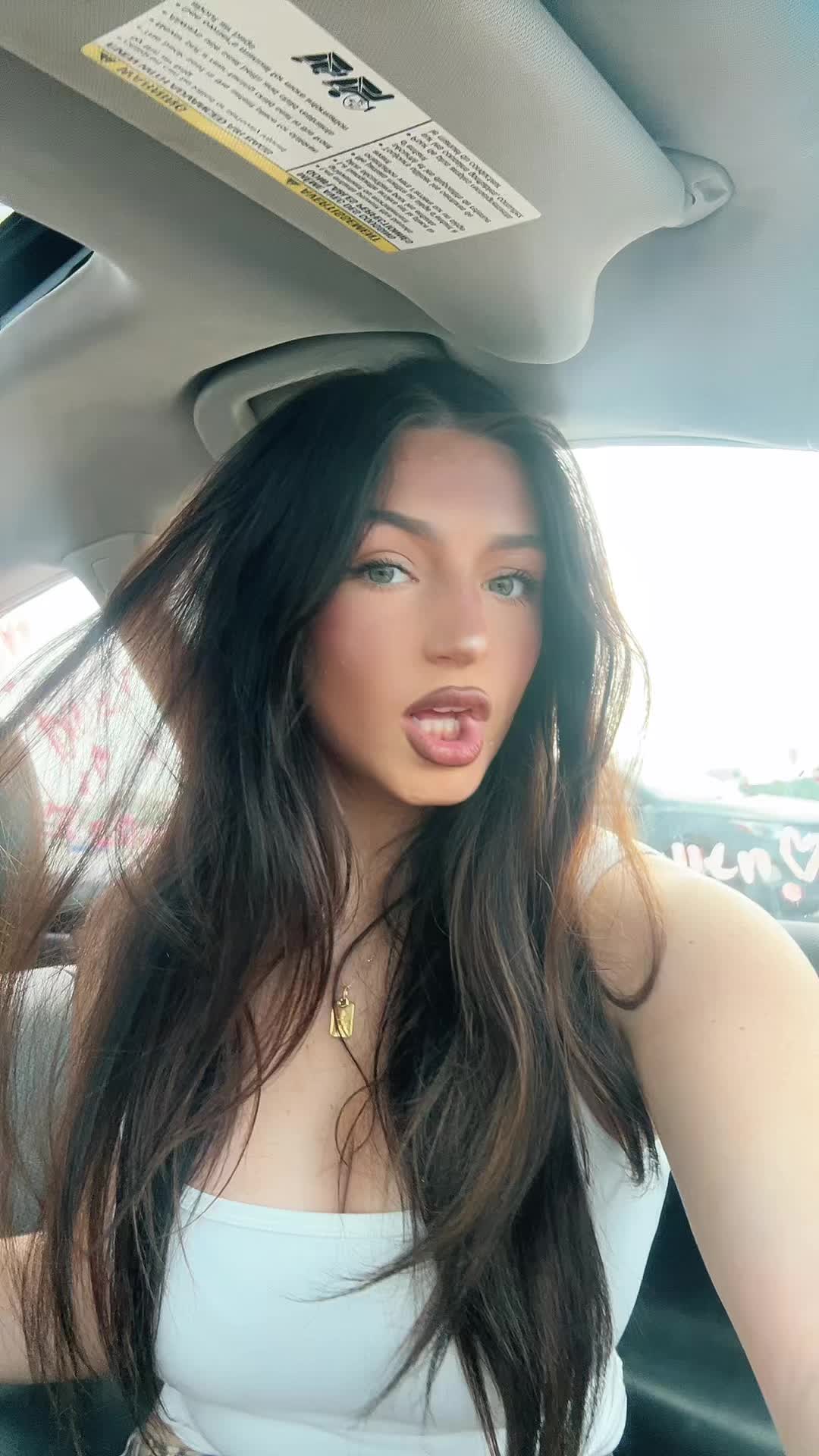 @Laynee