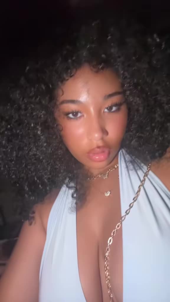 @goldgirllyy