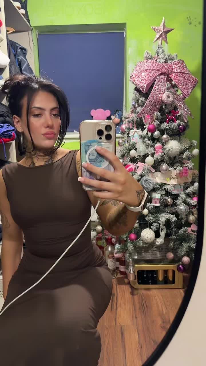 @morganhollyy
