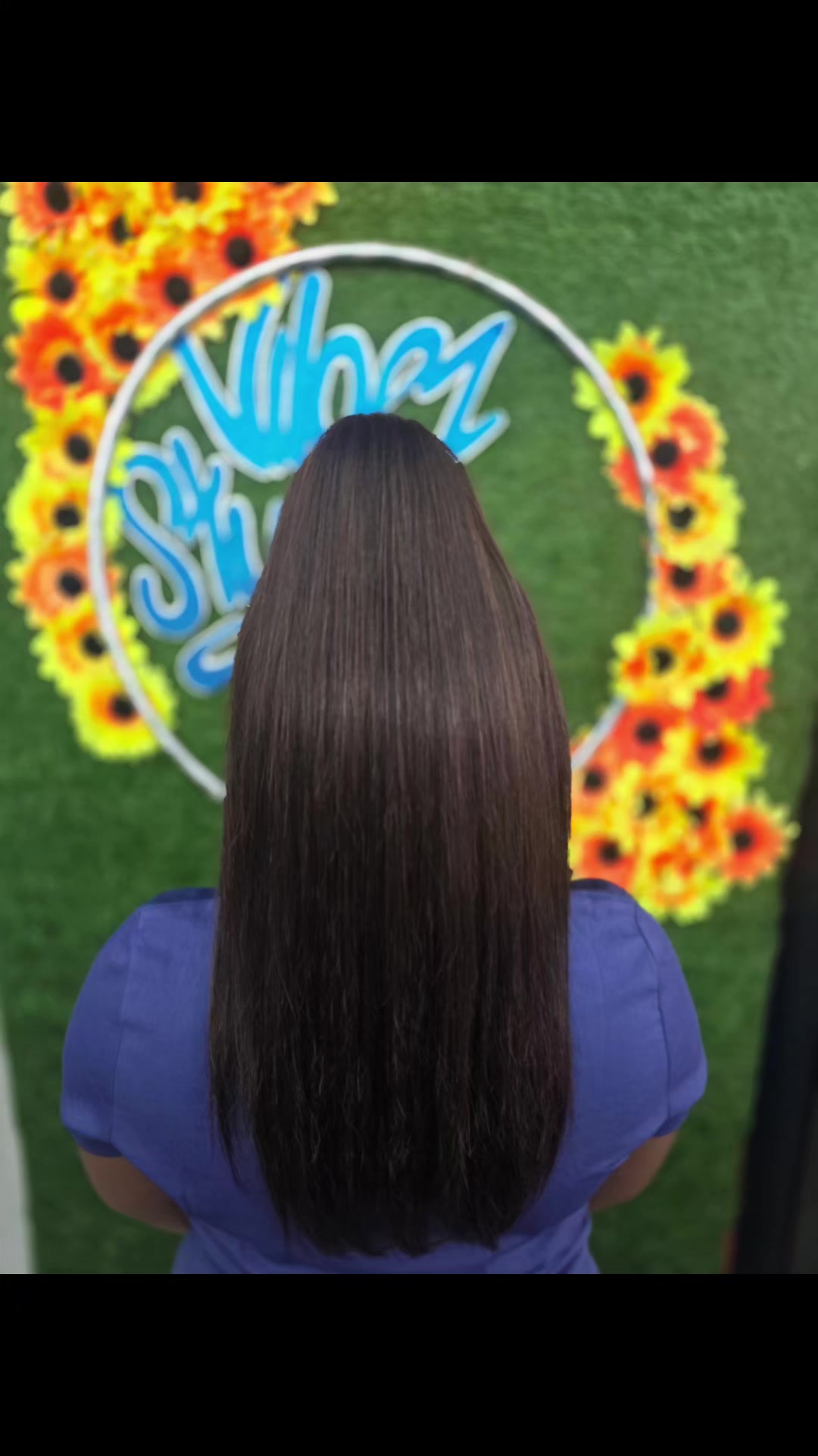 @TheVibezStylistNicole