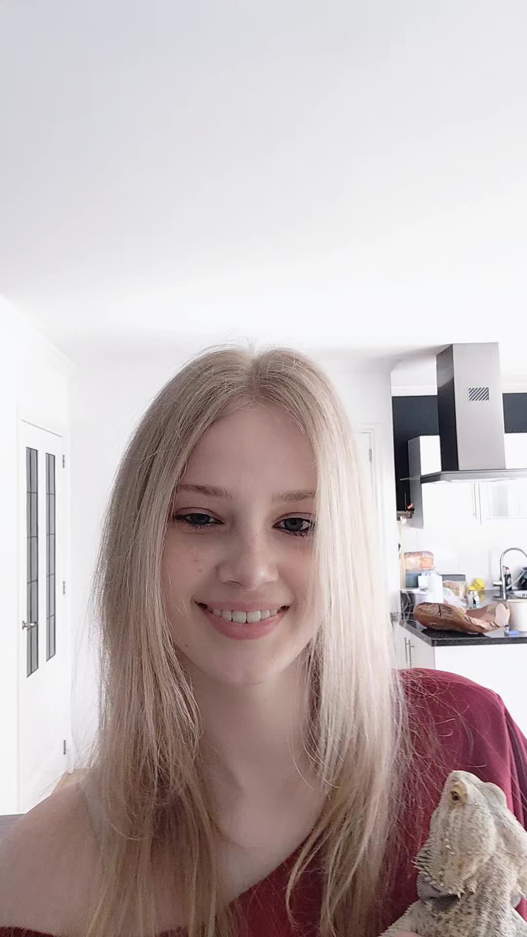 @😝