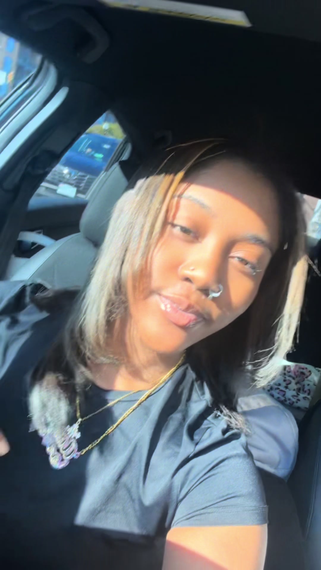 @niyaauniiquee