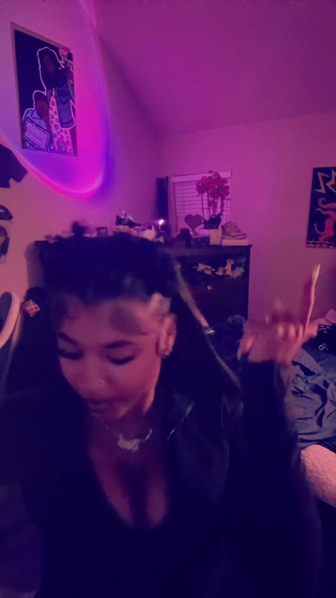 @latinaa<3