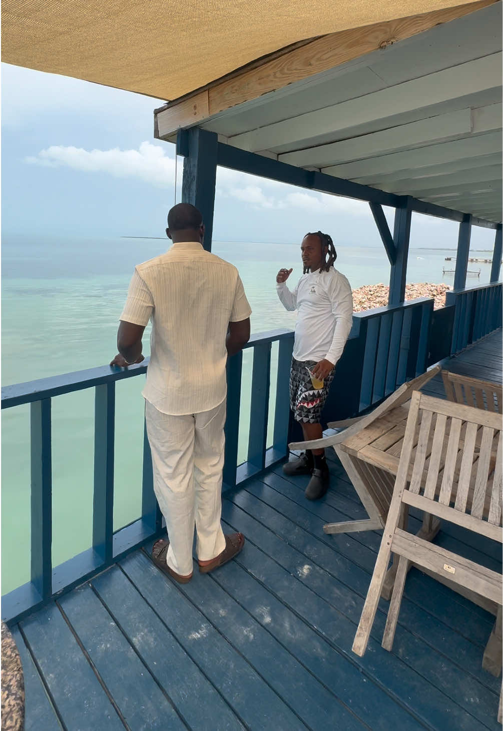 @Wavy Shad🏝🌊