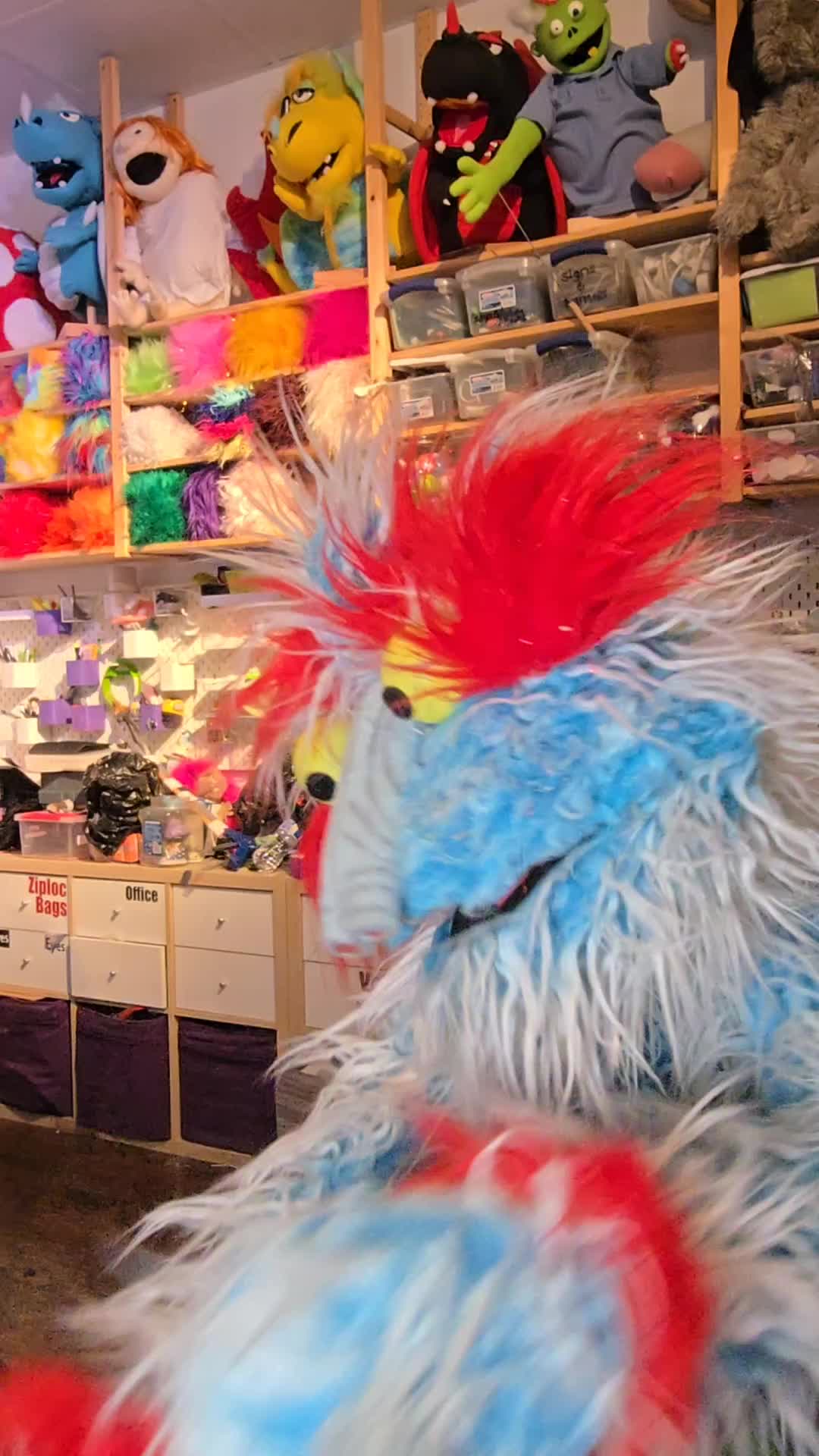 @lvpuppets