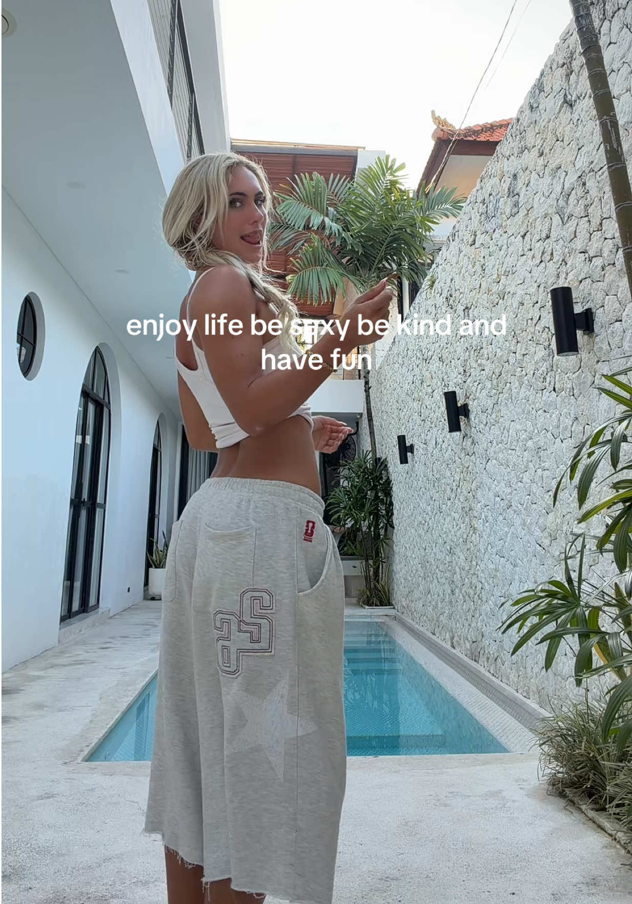 @EVELYN